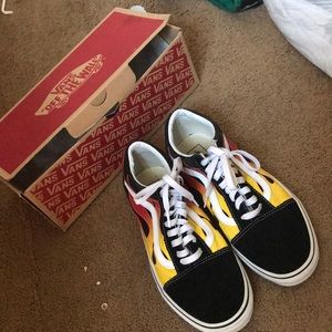 Flame fire vans (comes with box)